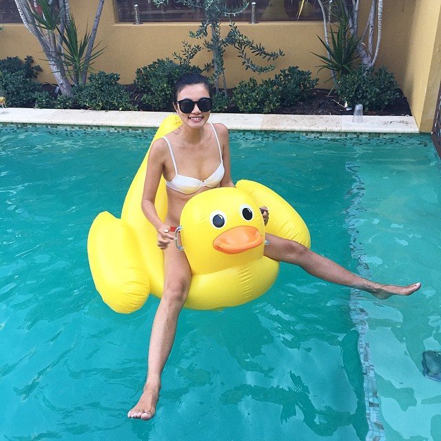 Inflatable Duck by SunnyLIFE