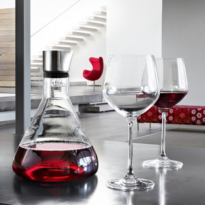 Delta Decanting Carafe