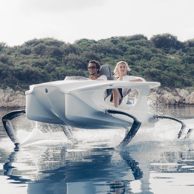 Quadrofoil Electric Hydrofoil Personal Watercraft