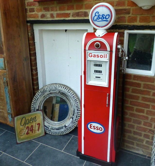 Esso Gas Cabinet