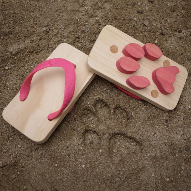 Ashiato Animal Footprint Sandals