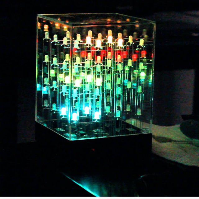 Hypnotic Light Cube