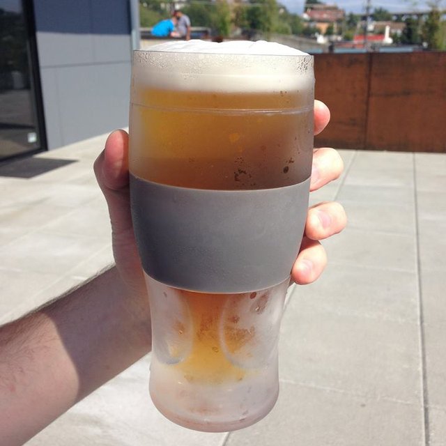 Freeze Cooling Pint Glass