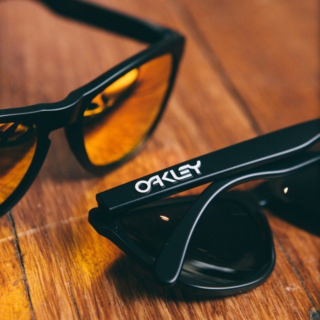 Oakley Frogskins in Matte Black