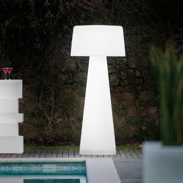 Time Out Outdoor LED Lamp