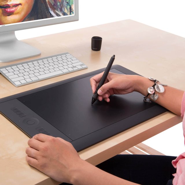 Wacom Intuos Pro Pen and Touch Tablet