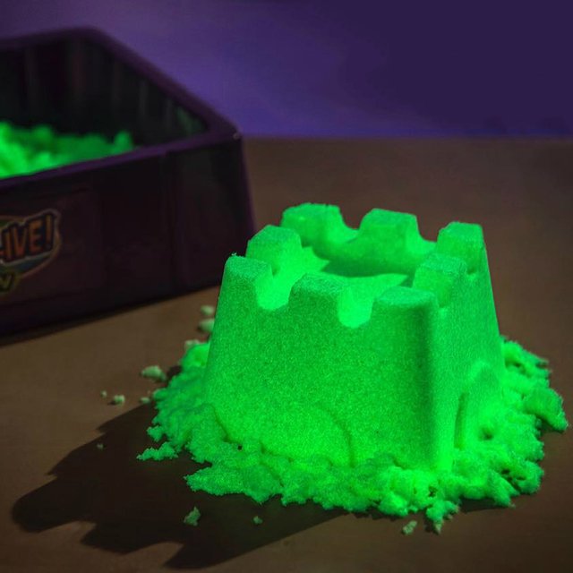 Glow in the Dark Kinetic Sand