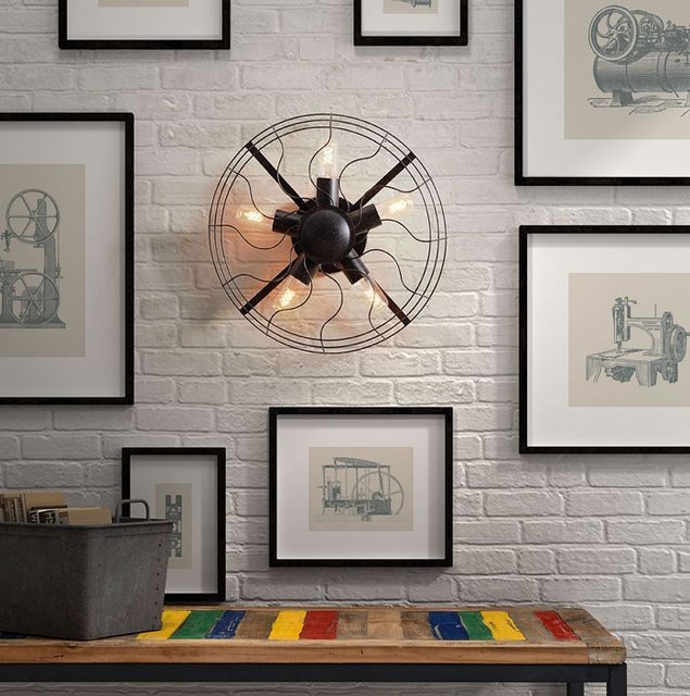 Hunter Wall Lamp