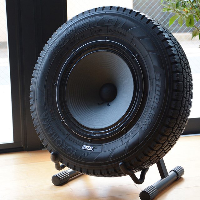 Seal Recycled Tires Speaker