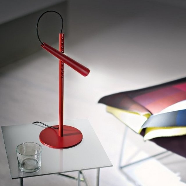 Magneto Table Lamp