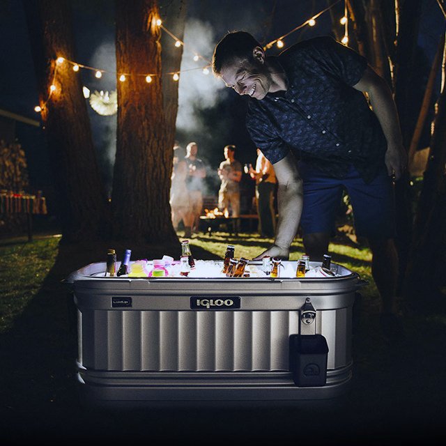 Igloo Party Bar LED Cooler