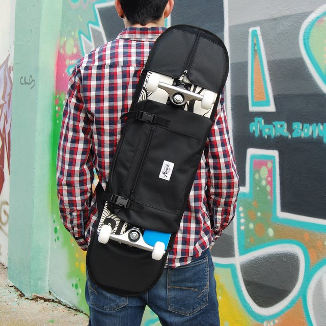 Black Skate Shoulder Bag