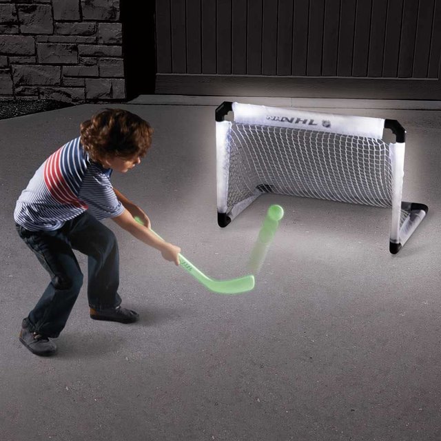 Glow-In-The-Dark Hockey Set