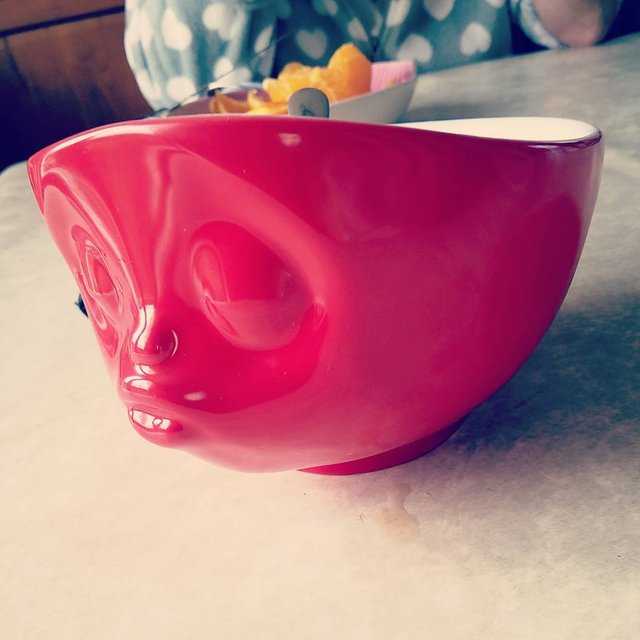 Kissing Bowl