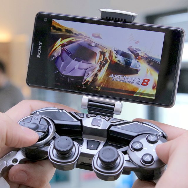 Mad Catz L.Y.N.X.9 Mobile Hybrid Controller