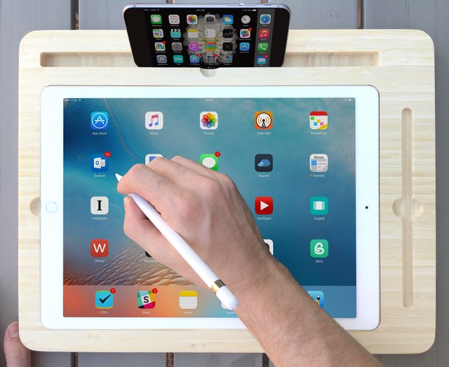 Canvas Creator Smart Desk for iPad Pro and Apple Pencil