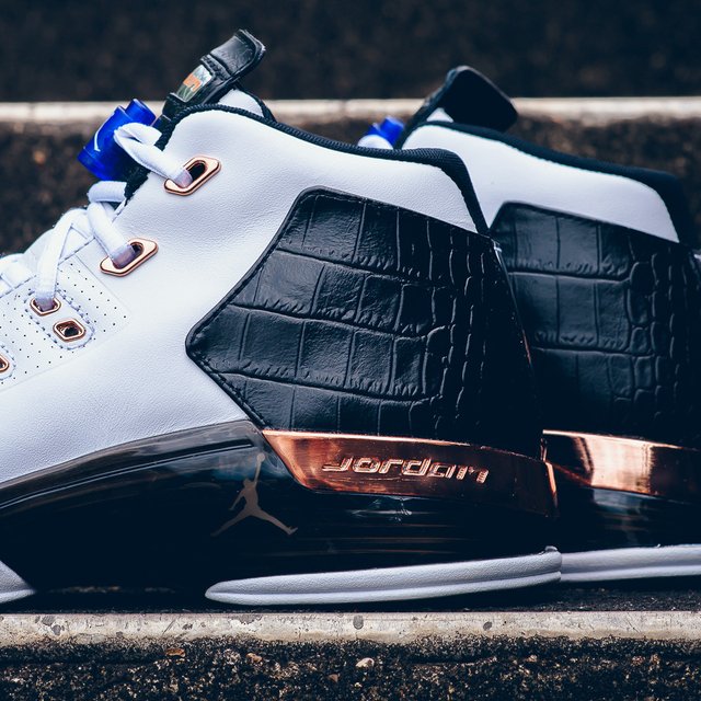 Air Jordan 17 + Retro