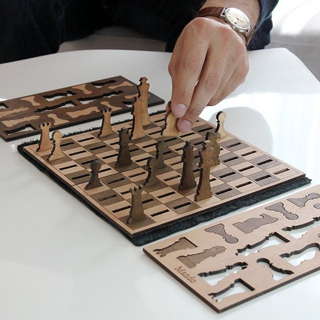 Wooden 2D Portable Chess Set
