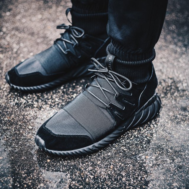 Adidas Tubular Doom