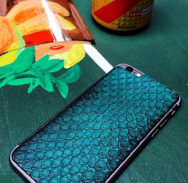 Turquoise Anaconda iPhone 6/6s Leather Skin