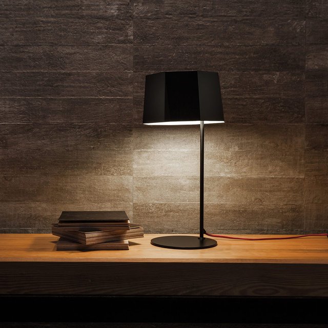 Zhe Table Lamp