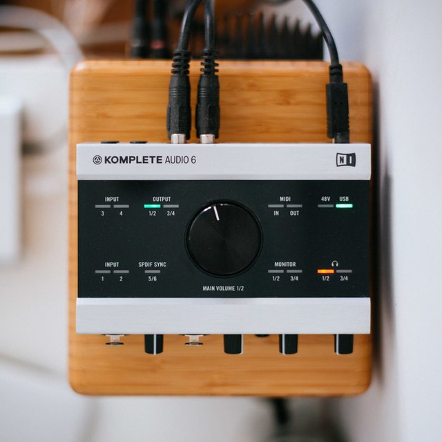 Native Instruments Komplete Audio 6