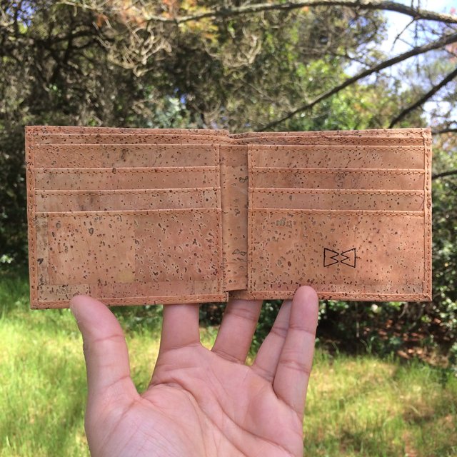 Bi-fold Wallet in Flat Grain Cork Leather