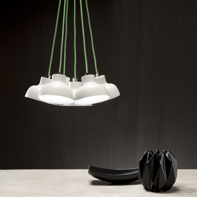 Royal Levitating Light by FLYTE