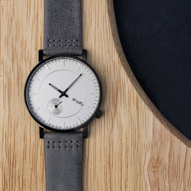 Simplify The 3600 Leather-Band Watch