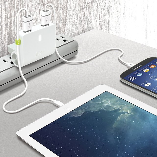 RockWall Dual USB Wall Charger by iLuv