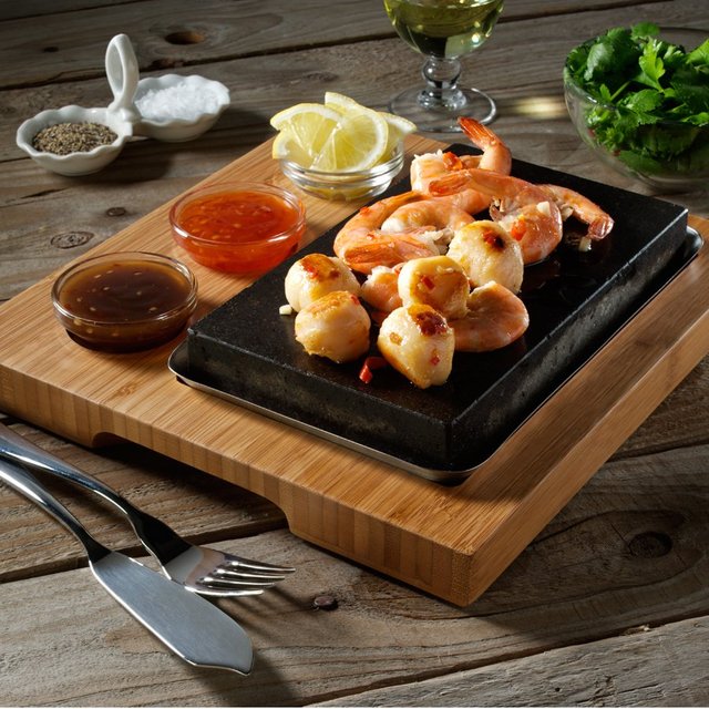 The SteakStones Sizzling Starter Set