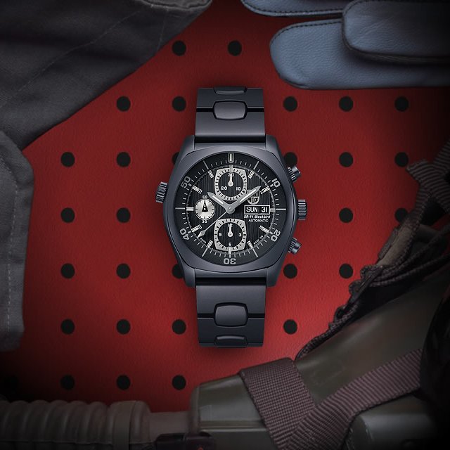 SR-71 Blackbird Chronograph by Luminox