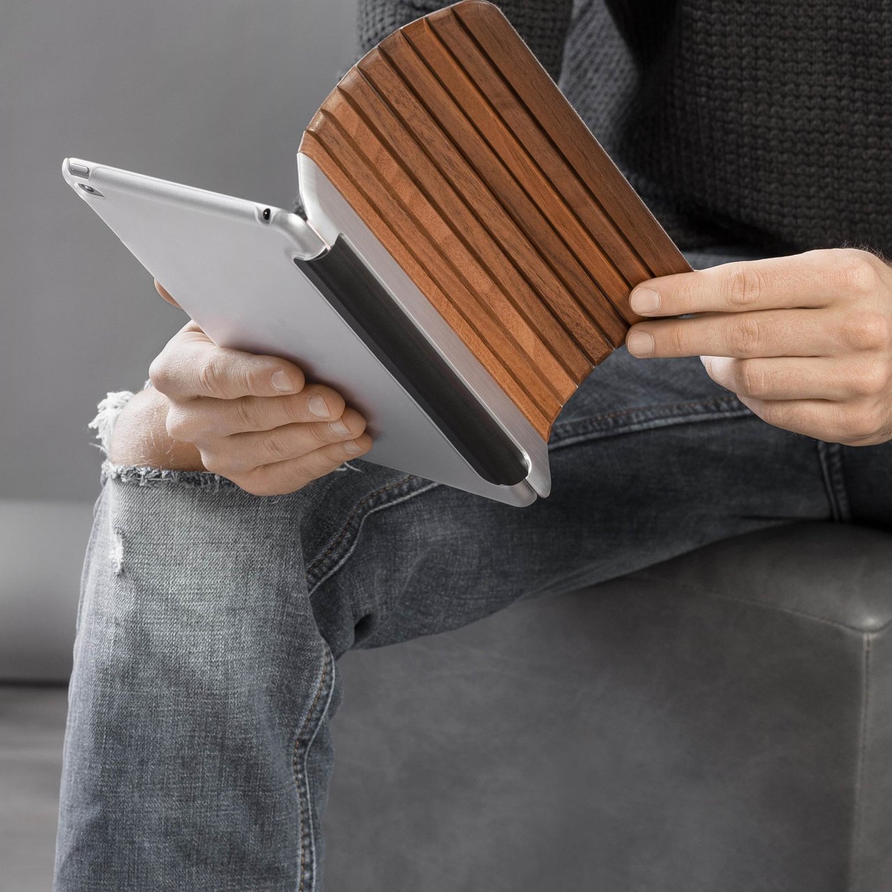 Walnut/Silver Aluminium Premium iPad Mini 4 Case