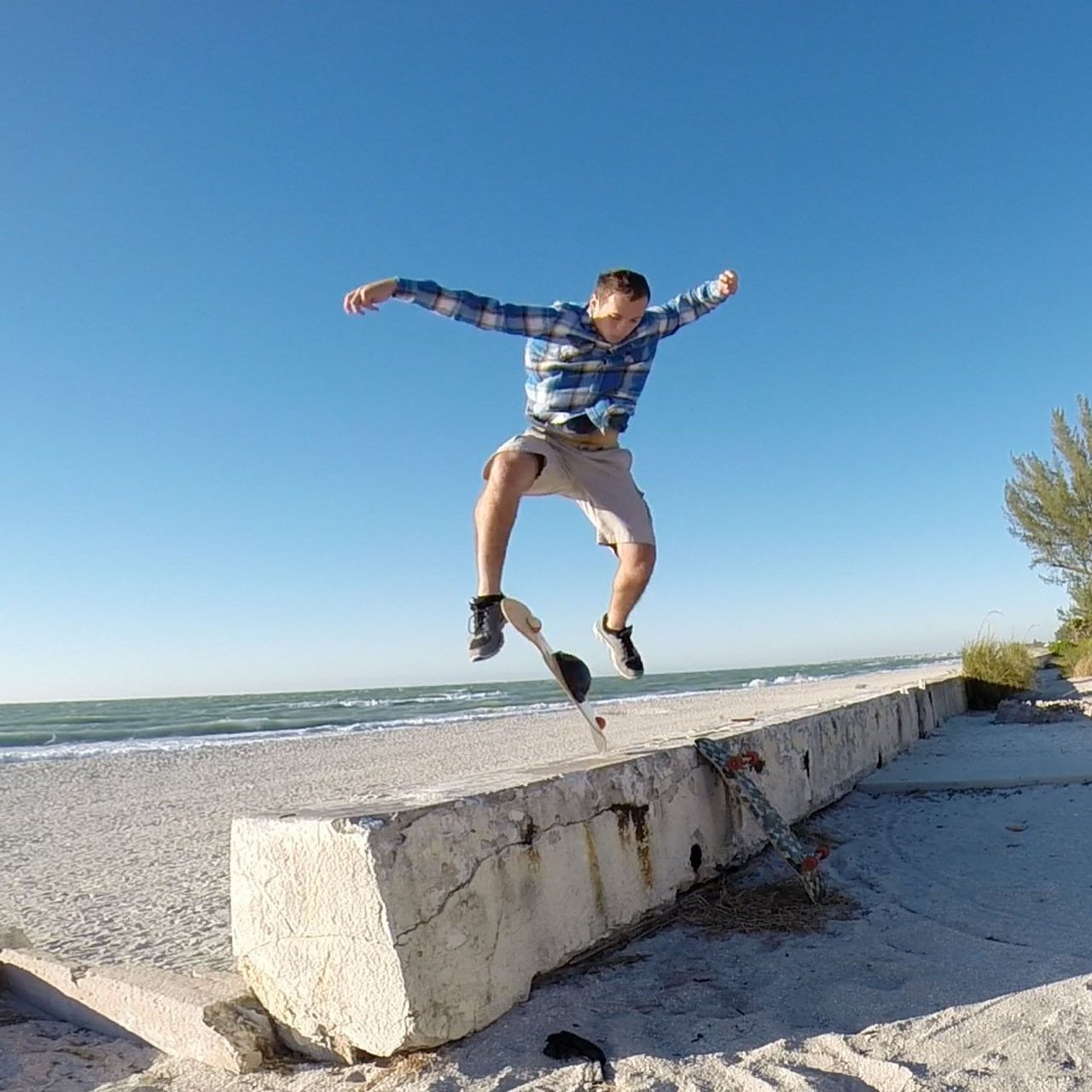 Whirly Board with Skateboard Style Grip Tape