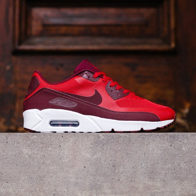 Nike Air Max 90 Ultra 2.0 Essential