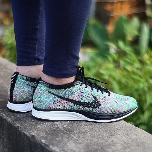 nike flyknit racer 2.0 multicolor