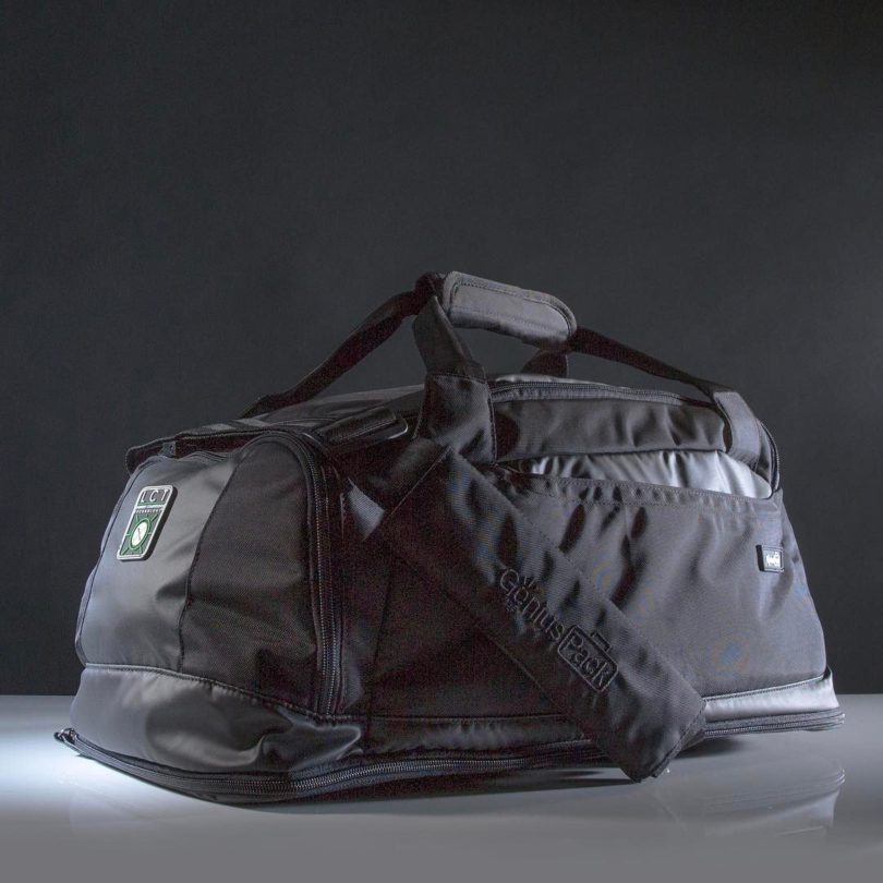 Carry On Duffle With Integrated Suiter