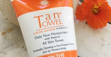 Tan Towel On the Glow Face Moisturizer 2oz