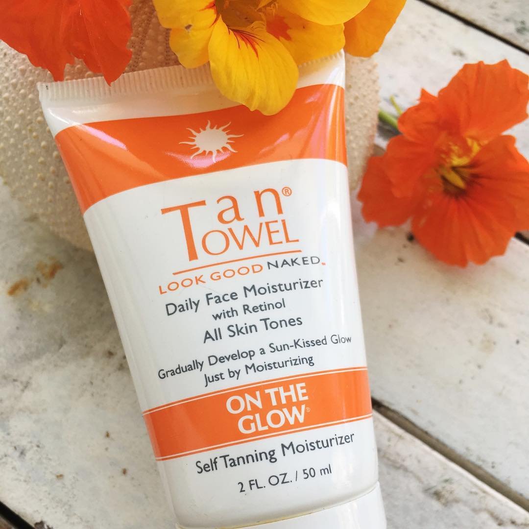 Tan Towel On the Glow Face Moisturizer 2oz