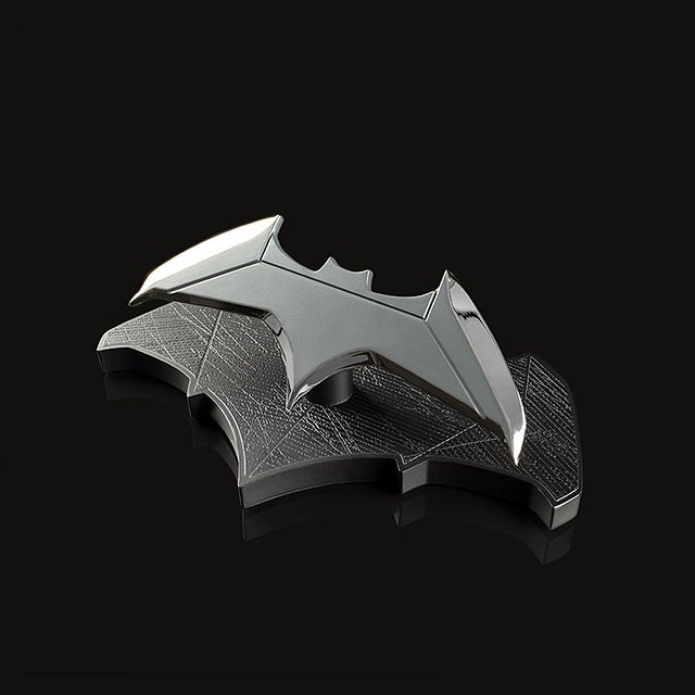 batman batarang statue