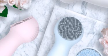 Nion Opus Daily Sonic Facial Care Brush