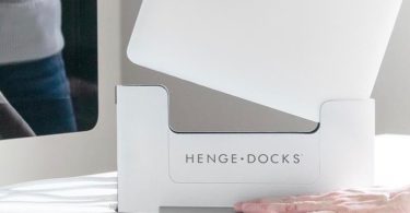 Henge Docks Vertical Macbook Docking