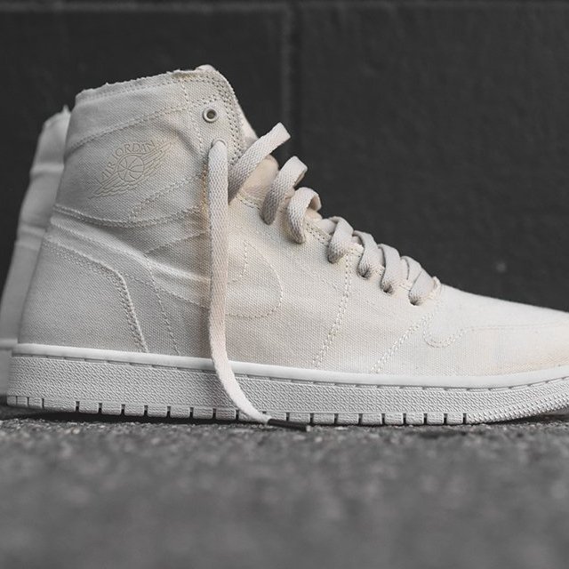 Air Jordan 1 Retro High Decon