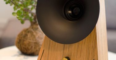 Retro Wooden Bluetooth Speaker by Nuvitron