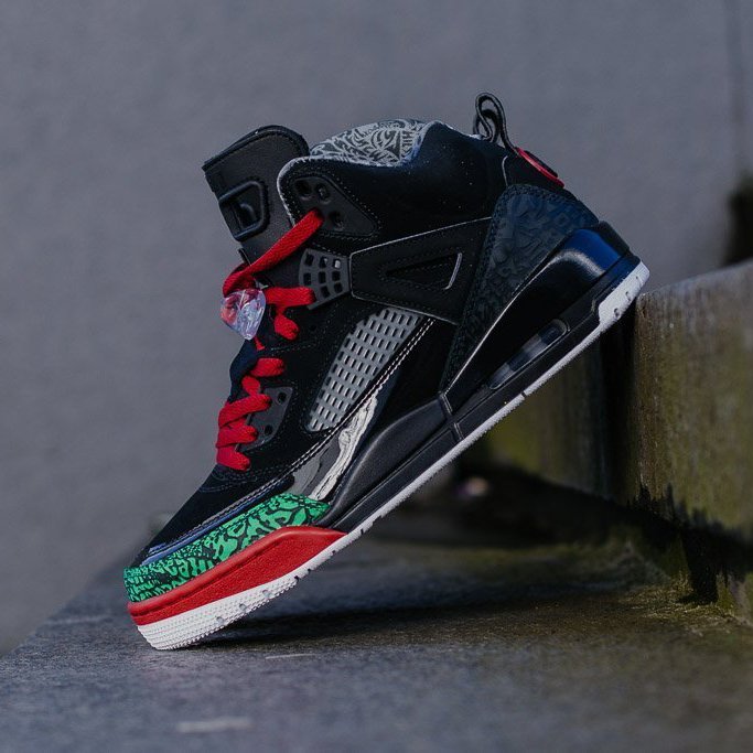 Air Jordan Spizike Sneakers