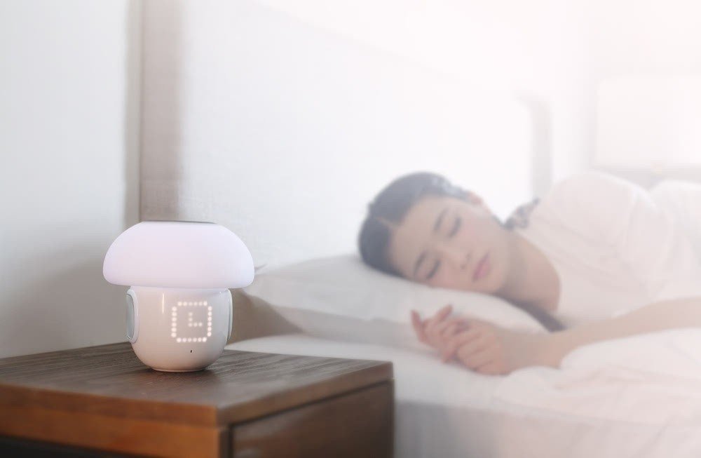 Dulcii LED Light Bulb with Integrated Bluetooth Speaker