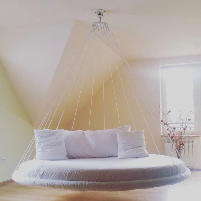 Round Suspended Bed