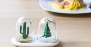 Qualy Winter Summer Salt & Pepper Shaker Set