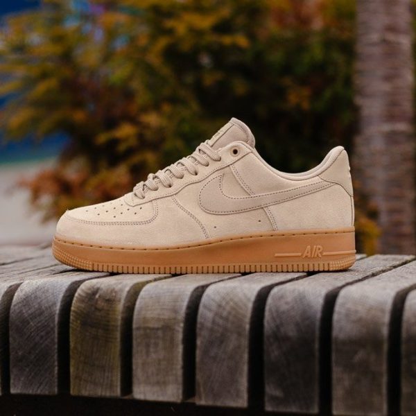 nike air force 1 lv8 tan