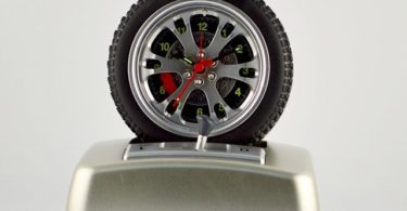 Rotating Tire Alarm Clock With Real V8 Engine Sound